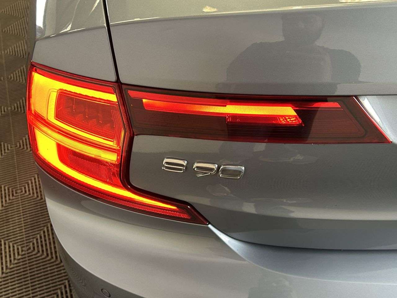 2018 VOLVO S90 2018 VOLVO S90