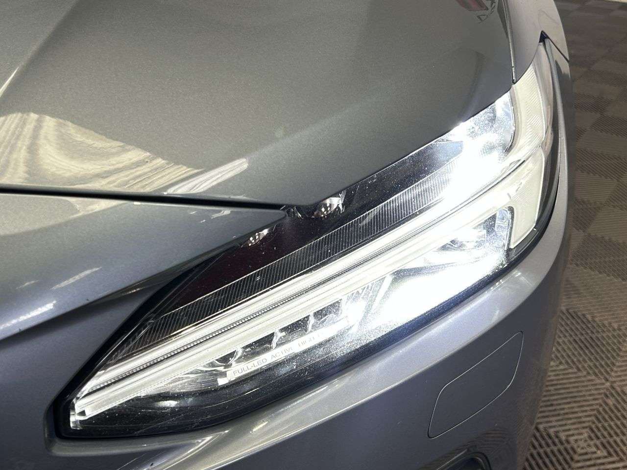 2018 VOLVO S90 2018 VOLVO S90