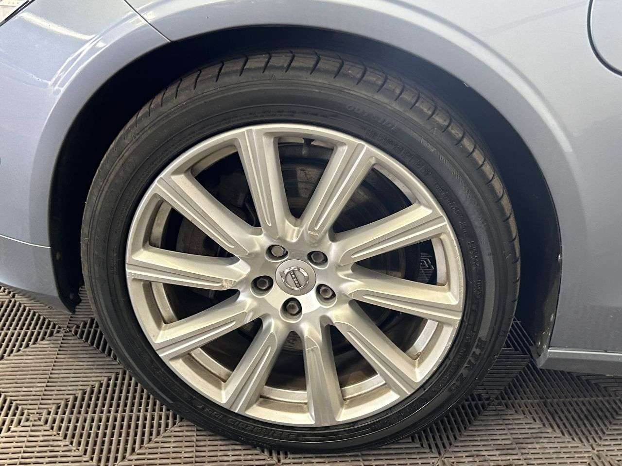 2018 VOLVO S90 2018 VOLVO S90