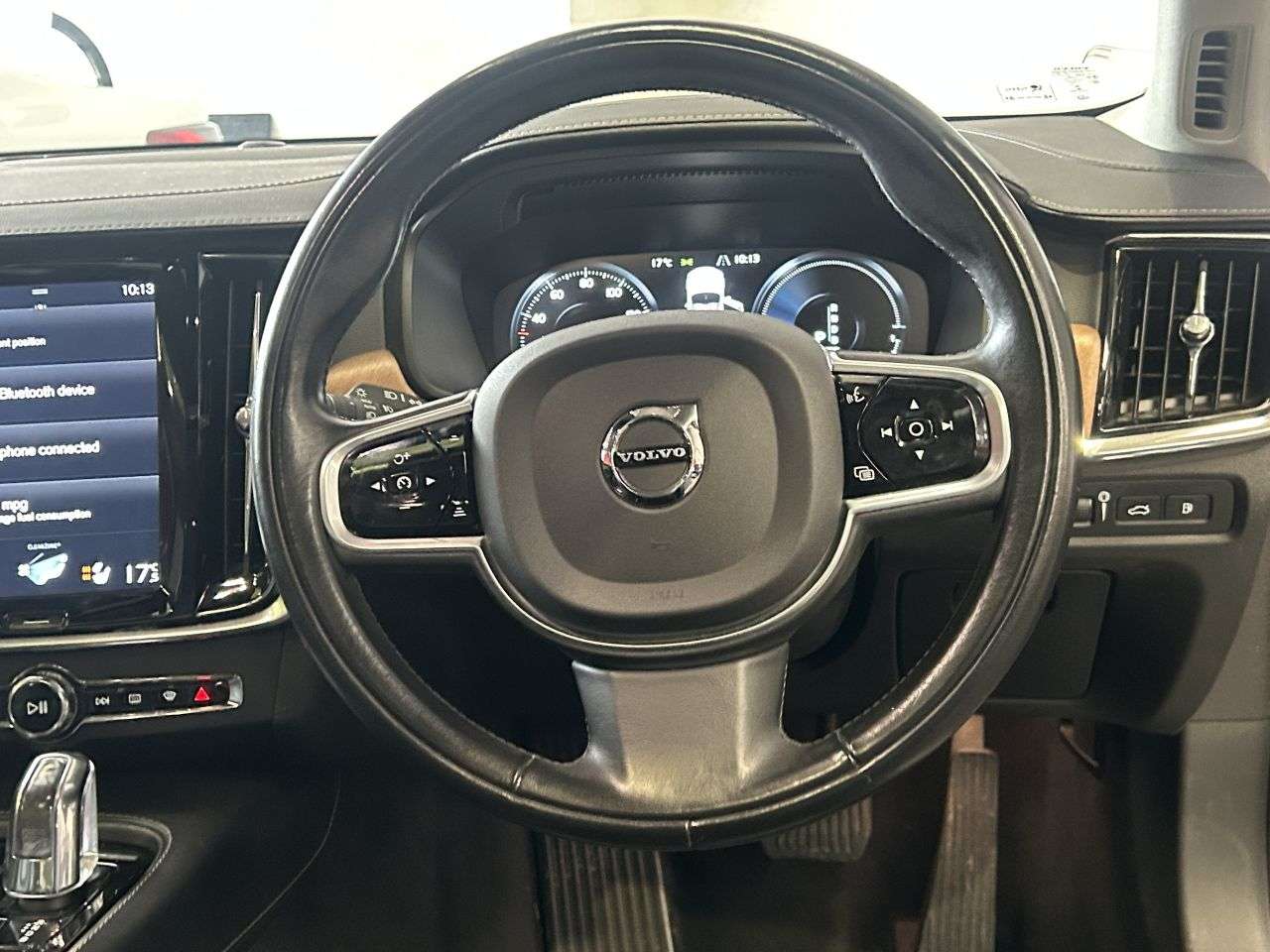 2018 VOLVO S90 2018 VOLVO S90