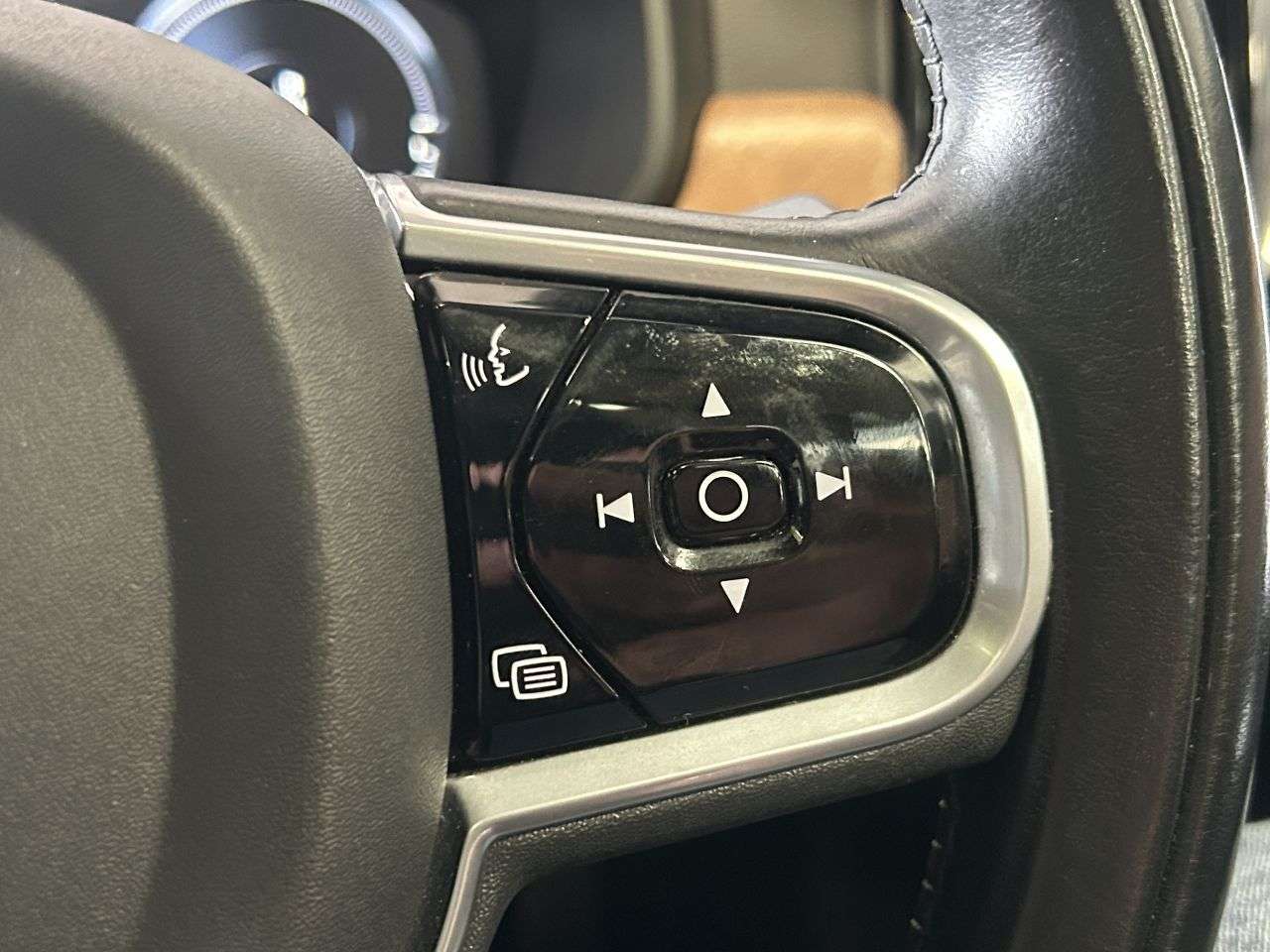 2018 VOLVO S90 2018 VOLVO S90