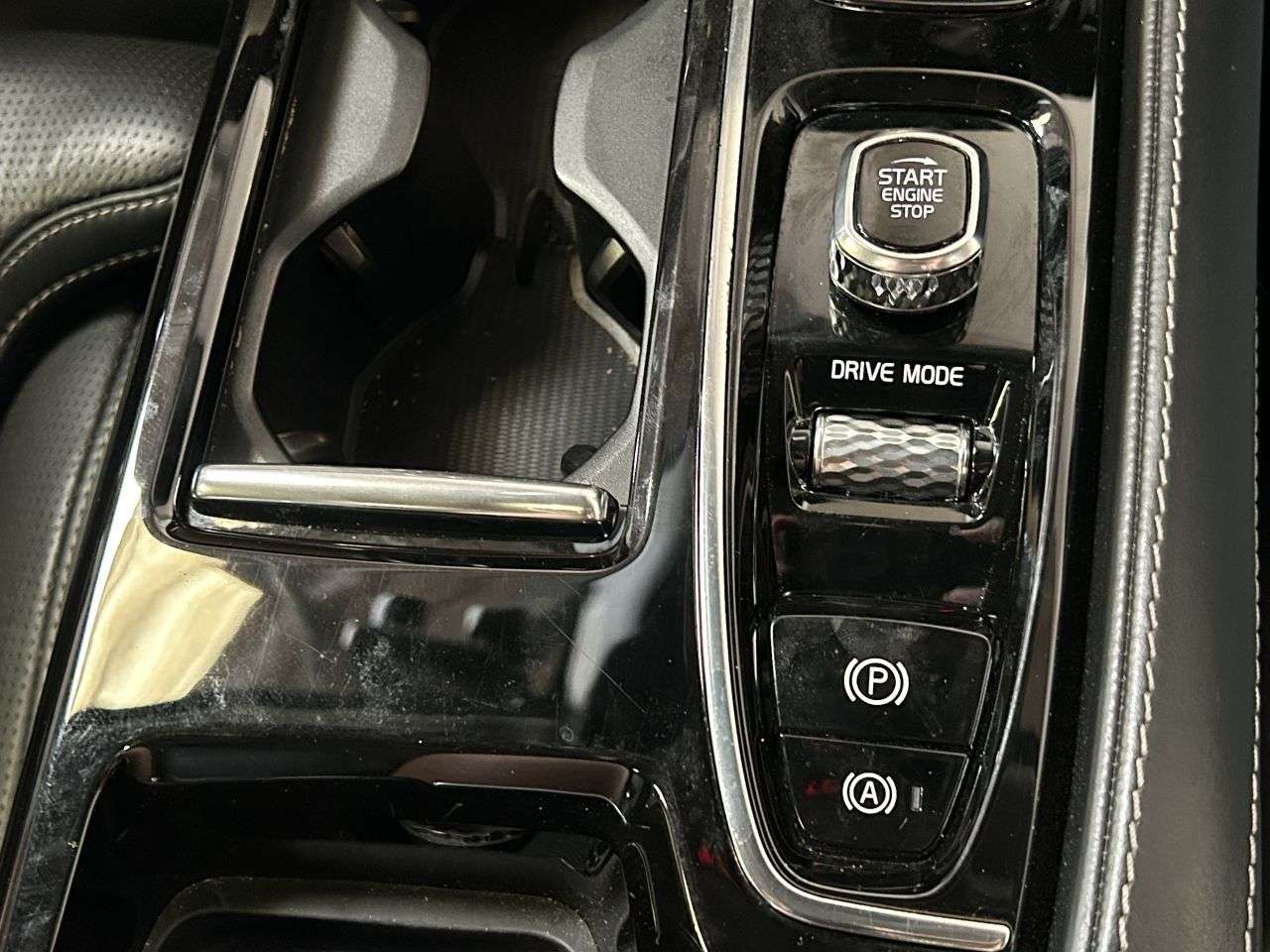2018 VOLVO S90 2018 VOLVO S90