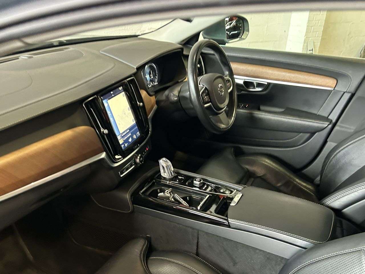 2018 VOLVO S90 2018 VOLVO S90