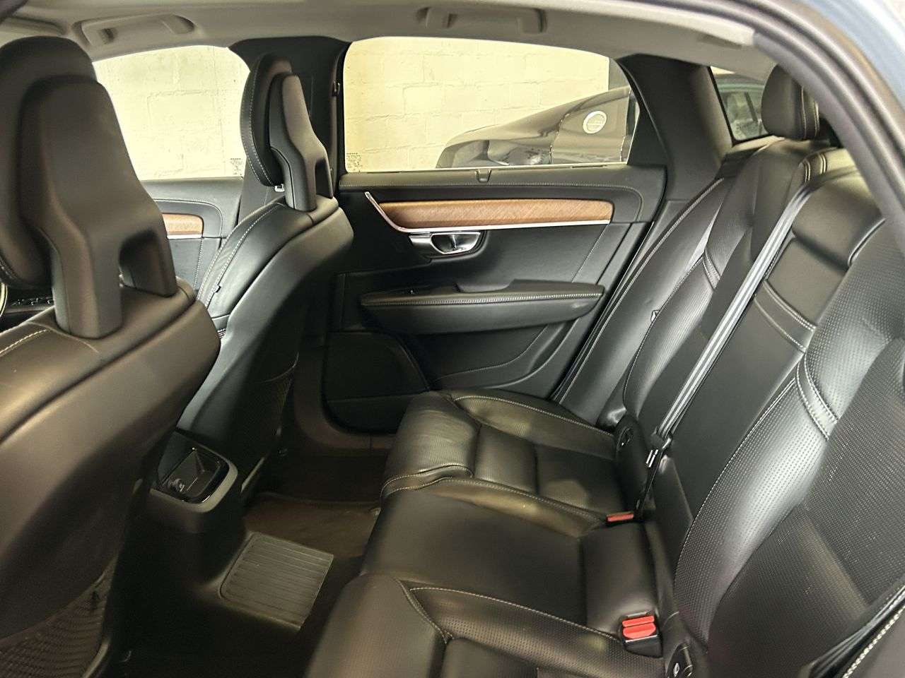 2018 VOLVO S90 2018 VOLVO S90