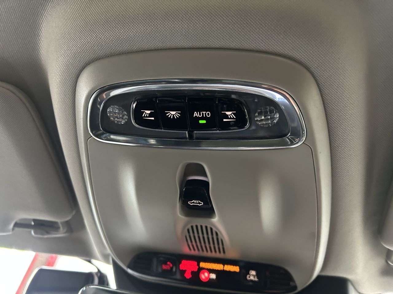 2018 VOLVO S90 2018 VOLVO S90