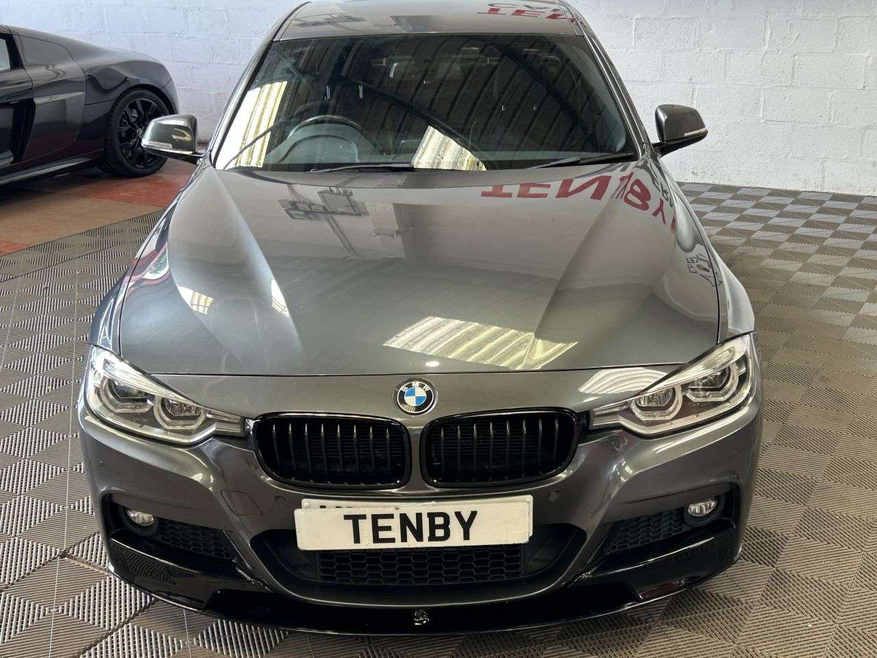 A 2016 BMW 3 SERIES 3.0 330d M Sport Saloon 4dr Diesel Auto Euro 6 (s/s) (258 ps) A 2016 BMW 3 SERIES 3.0 330d M Sport Saloon 4dr Diesel Auto Euro 6 (s/s) (258 ps)