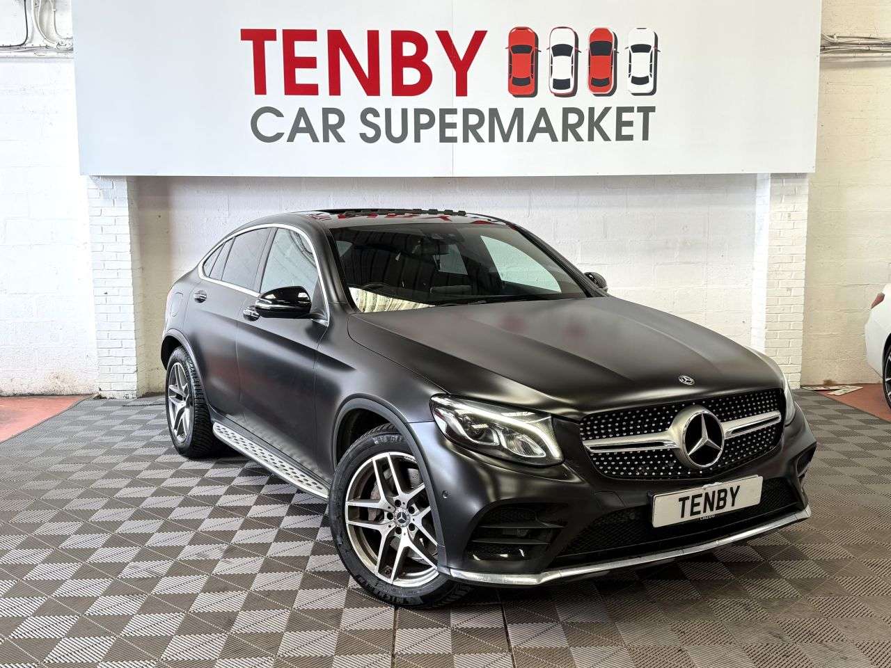 A 2017 MERCEDES-BENZ GLC 2.1 GLC250d AMG Line (Premium Plus) Coupe 5dr Diesel G-Tronic 4MATIC Euro 6 A 2017 MERCEDES-BENZ GLC 2.1 GLC250d AMG Line (Premium Plus) Coupe 5dr Diesel G-Tronic 4MATIC Euro 6