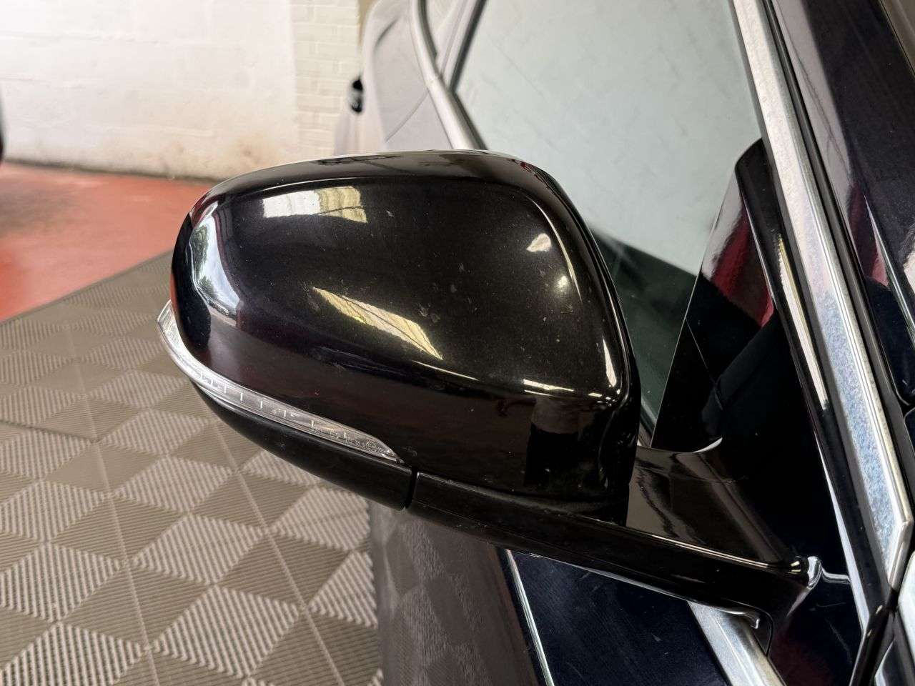 2013 VOLVO V40 2013 VOLVO V40