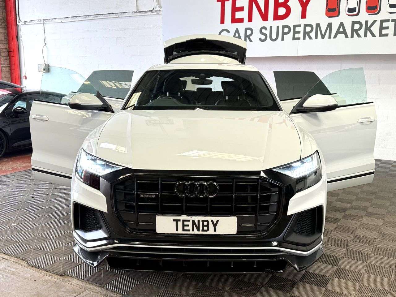 2019 AUDI Q8 2019 AUDI Q8