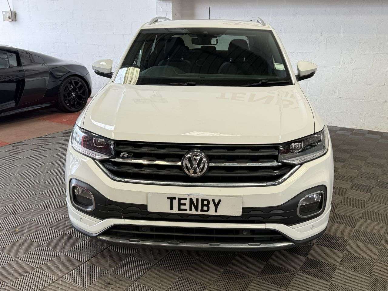 A 2019 VOLKSWAGEN T-CROSS 1.0 TSI R-Line SUV 5dr Petrol DSG Euro 6 (s/s) (115 ps) A 2019 VOLKSWAGEN T-CROSS 1.0 TSI R-Line SUV 5dr Petrol DSG Euro 6 (s/s) (115 ps)