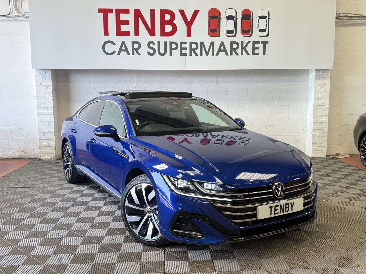 A 2024 VOLKSWAGEN ARTEON 1.4 TSI 13kWh R-Line Fastback 5dr Petrol Plug-in Hybrid DSG Euro 6 (s/s) (2 A 2024 VOLKSWAGEN ARTEON 1.4 TSI 13kWh R-Line Fastback 5dr Petrol Plug-in Hybrid DSG Euro 6 (s/s) (2