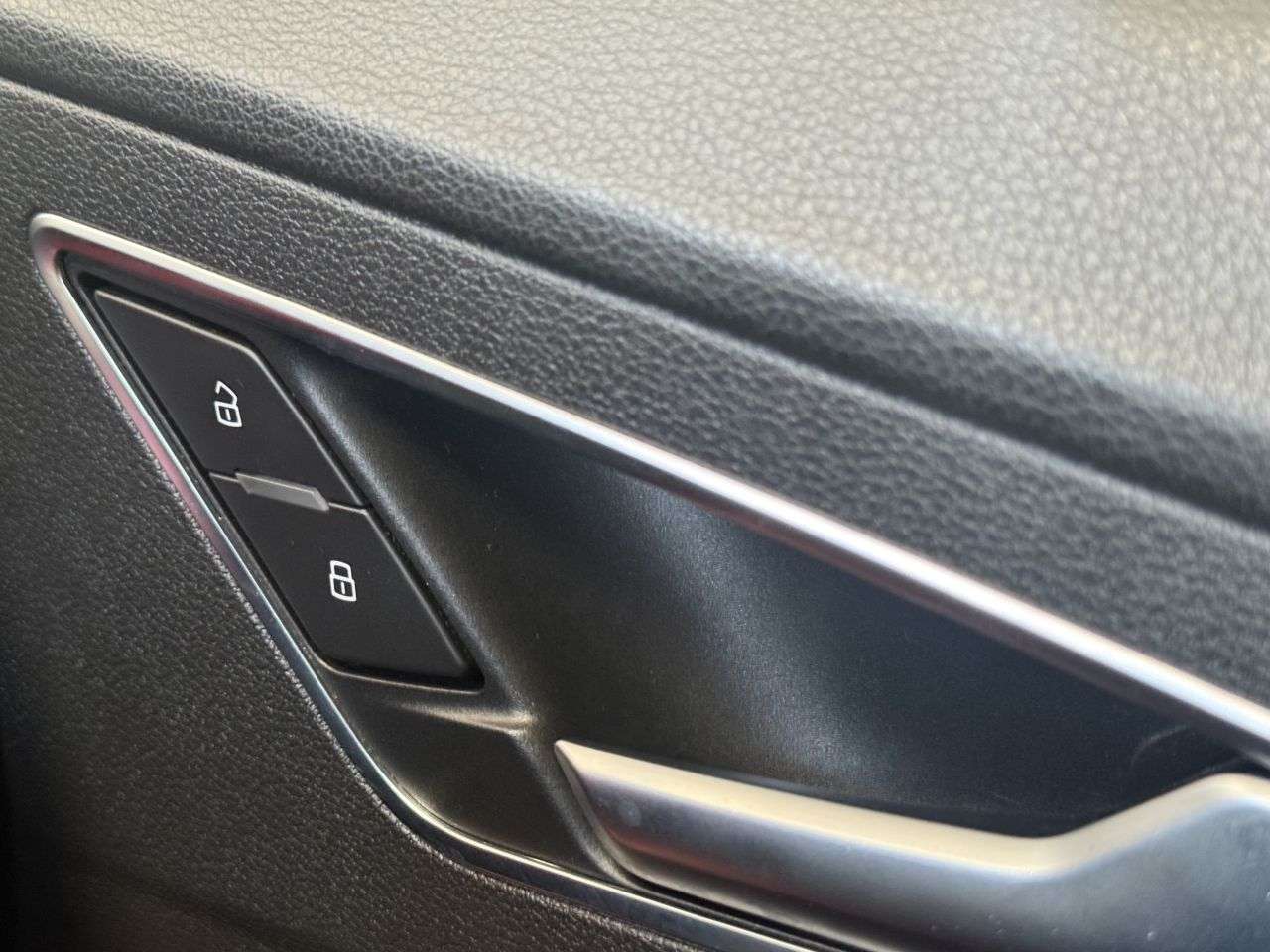 2017 AUDI Q2 2017 AUDI Q2