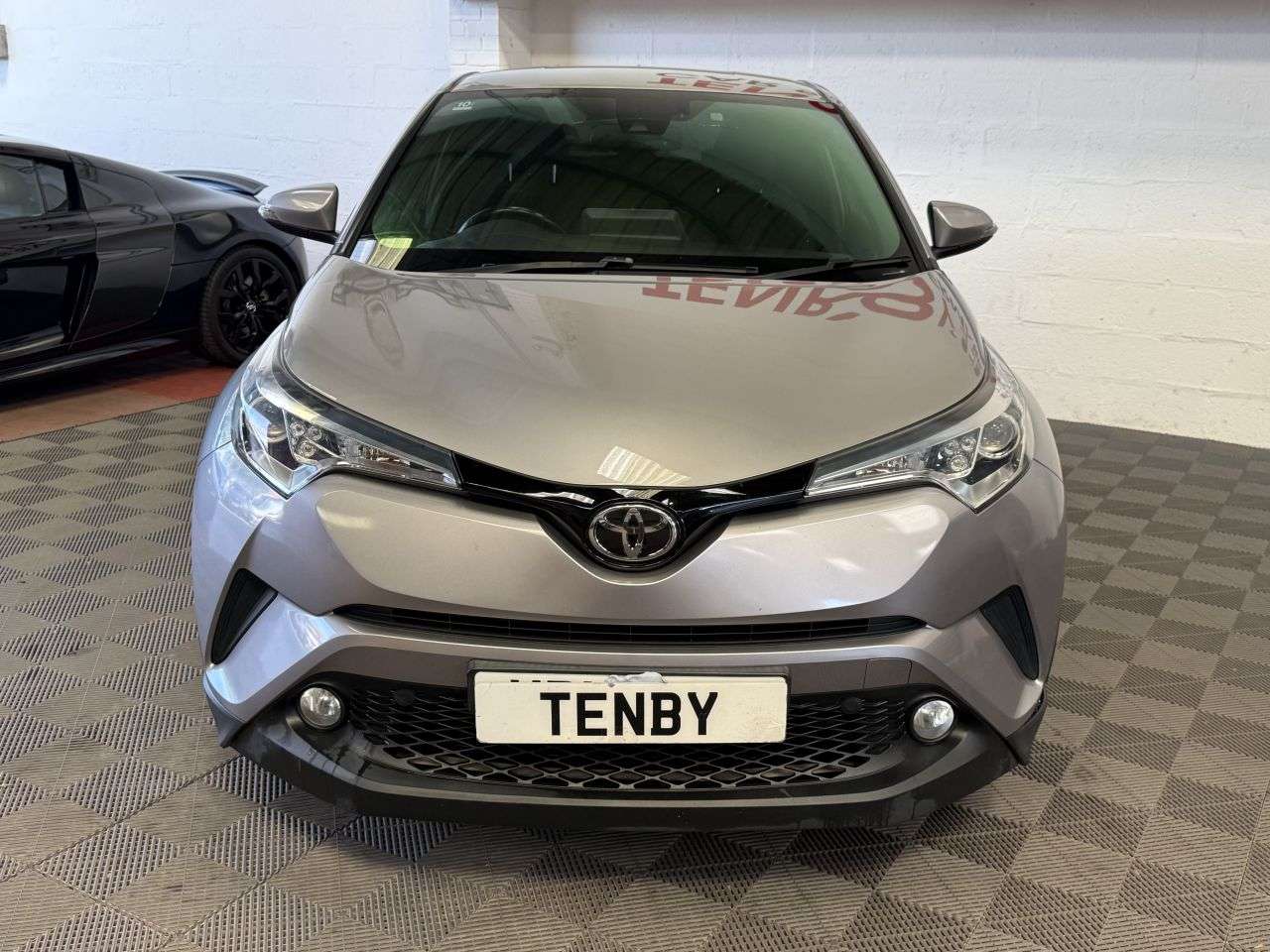 A 2018 TOYOTA C-HR 1.2 VVT-i Icon SUV 5dr Petrol Manual Euro 6 (s/s) (115 ps) REV CAMERA+LANE A 2018 TOYOTA C-HR 1.2 VVT-i Icon SUV 5dr Petrol Manual Euro 6 (s/s) (115 ps) REV CAMERA+LANE