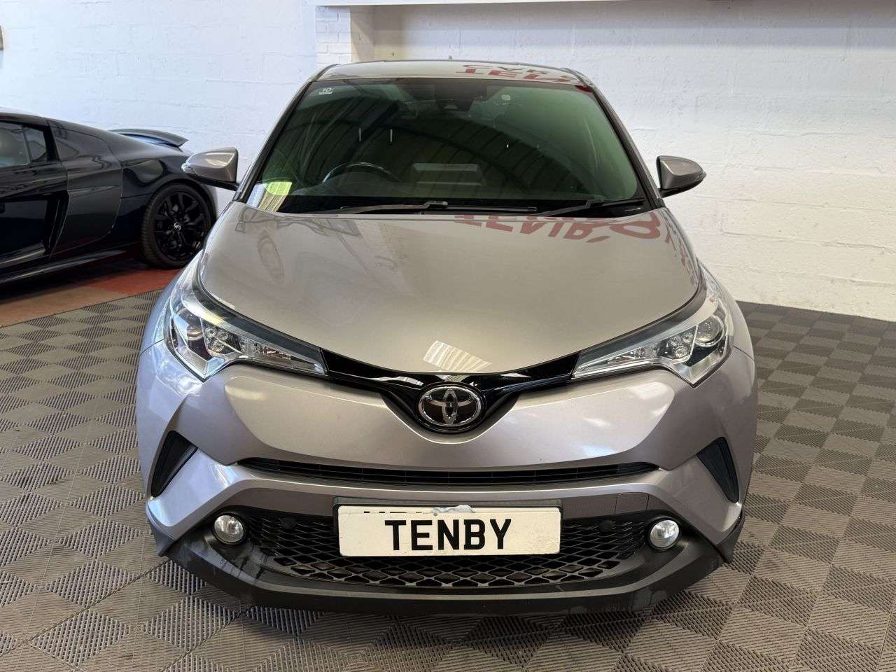 A 2018 TOYOTA C-HR 1.2 VVT-i Icon SUV 5dr Petrol Manual Euro 6 (s/s) (115 ps) REV CAMERA+LANE A 2018 TOYOTA C-HR 1.2 VVT-i Icon SUV 5dr Petrol Manual Euro 6 (s/s) (115 ps) REV CAMERA+LANE