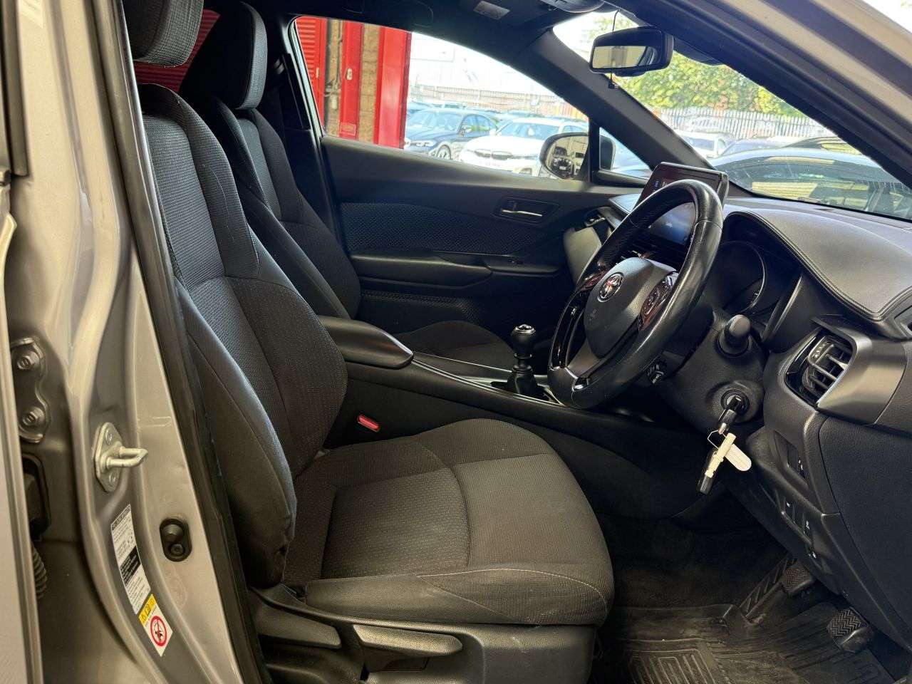 2018 TOYOTA C-HR 2018 TOYOTA C-HR
