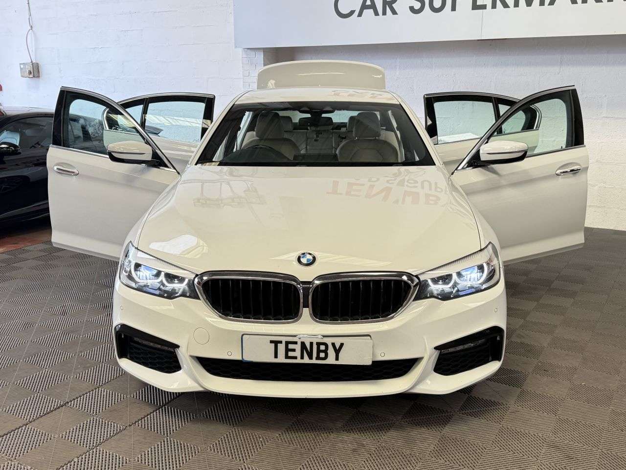 2017 BMW 5 SERIES 2017 BMW 5 SERIES