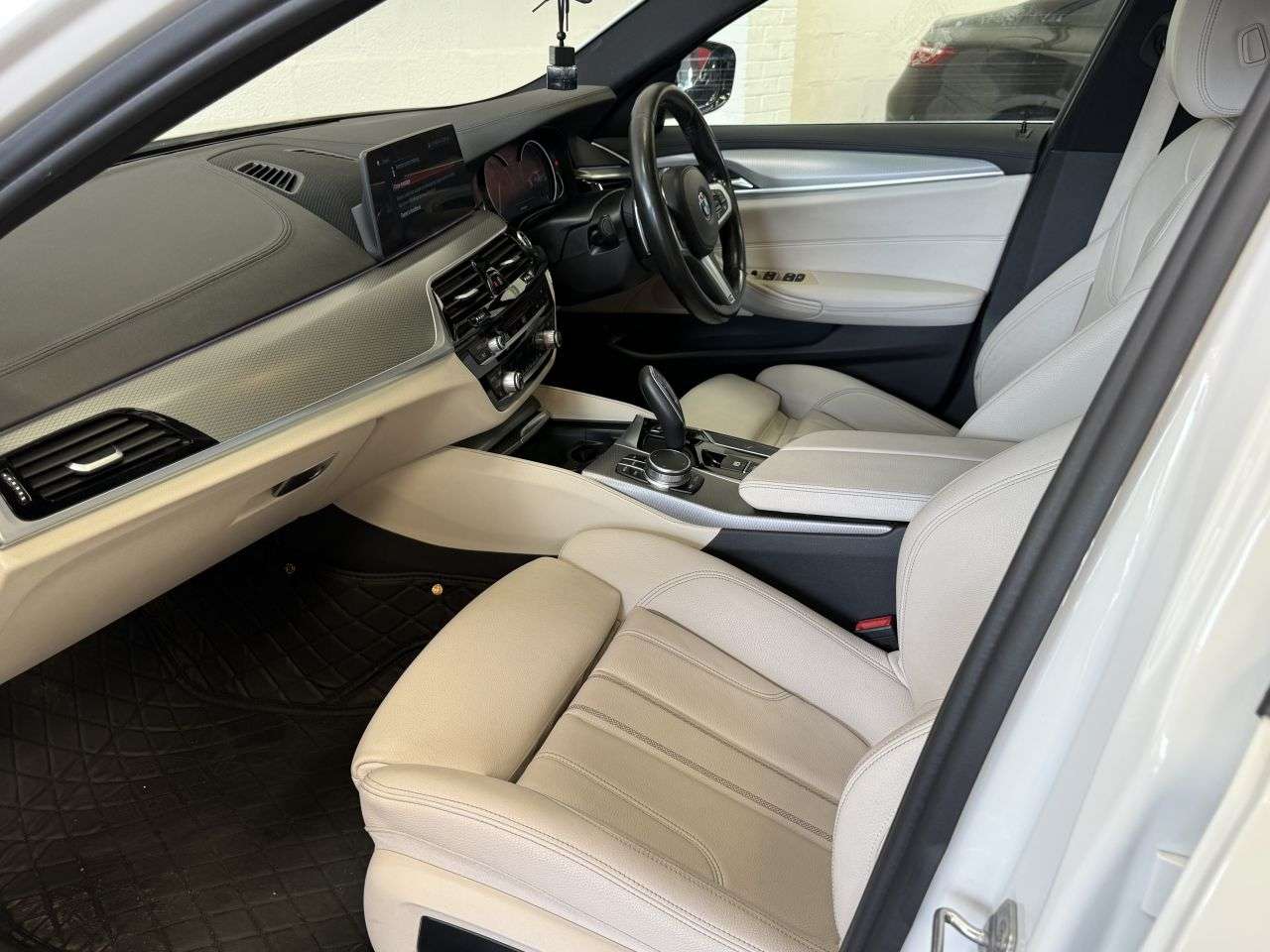 2017 BMW 5 SERIES 2017 BMW 5 SERIES