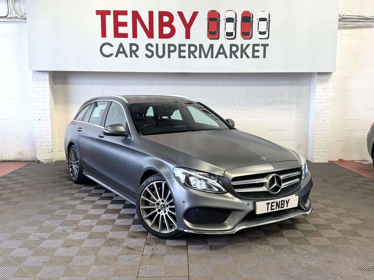 A 2018 MERCEDES-BENZ C CLASS 2.0 C350e 6.4kWh AMG Line Estate 5dr Petrol Plug-in Hybrid G-Tronic+ Euro 6 A 2018 MERCEDES-BENZ C CLASS 2.0 C350e 6.4kWh AMG Line Estate 5dr Petrol Plug-in Hybrid G-Tronic+ Euro 6