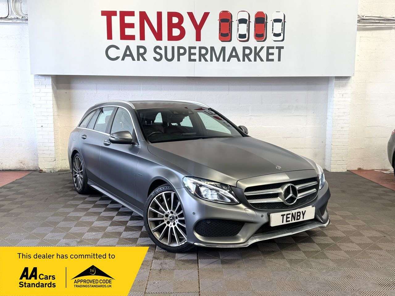 A 2018 MERCEDES-BENZ C CLASS 2.0 C350e 6.4kWh AMG Line Estate 5dr Petrol Plug-in Hybrid G-Tronic+ Euro 6 A 2018 MERCEDES-BENZ C CLASS 2.0 C350e 6.4kWh AMG Line Estate 5dr Petrol Plug-in Hybrid G-Tronic+ Euro 6
