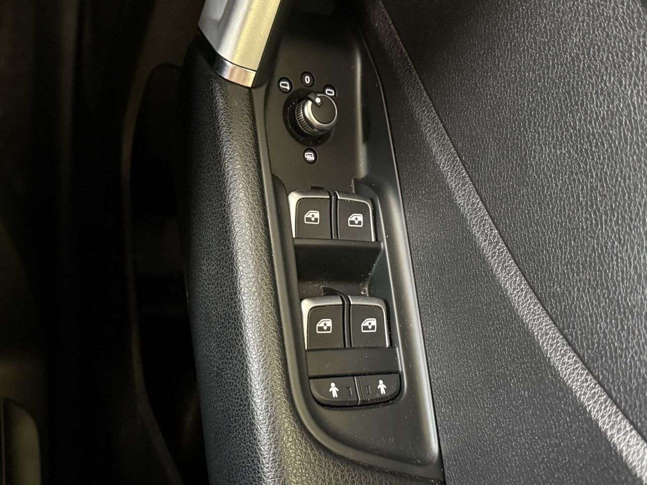 2017 AUDI Q2 2017 AUDI Q2
