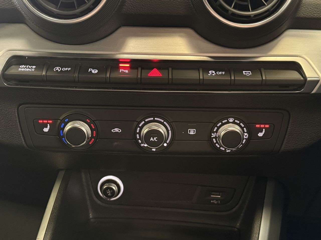 2017 AUDI Q2 2017 AUDI Q2