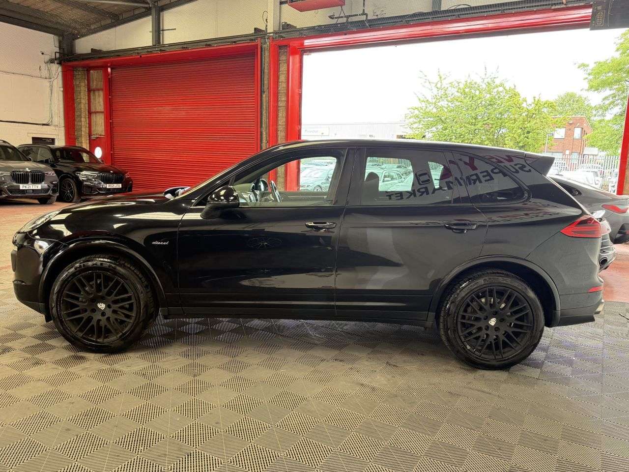 2017 PORSCHE CAYENNE 2017 PORSCHE CAYENNE