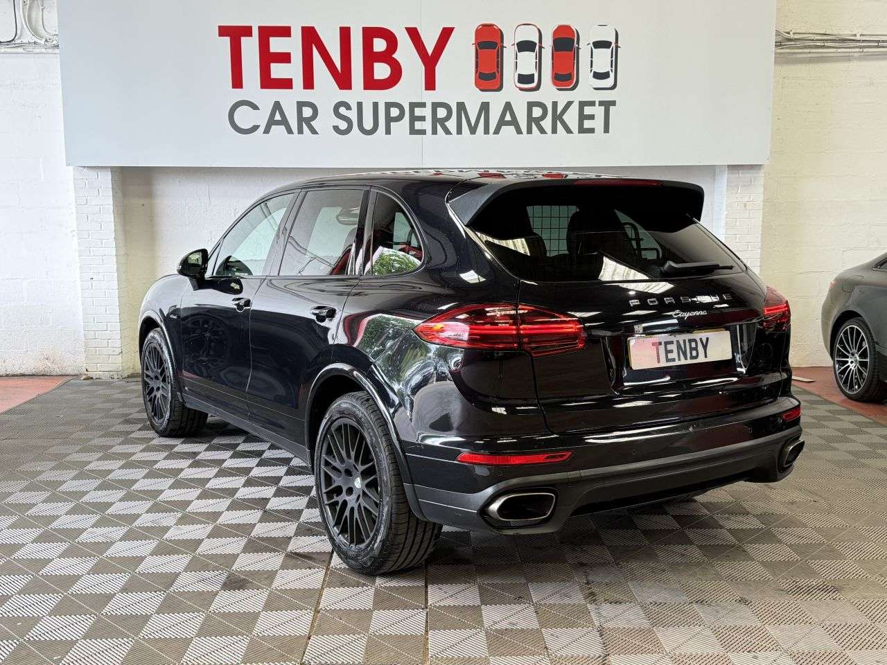 2017 PORSCHE CAYENNE 2017 PORSCHE CAYENNE