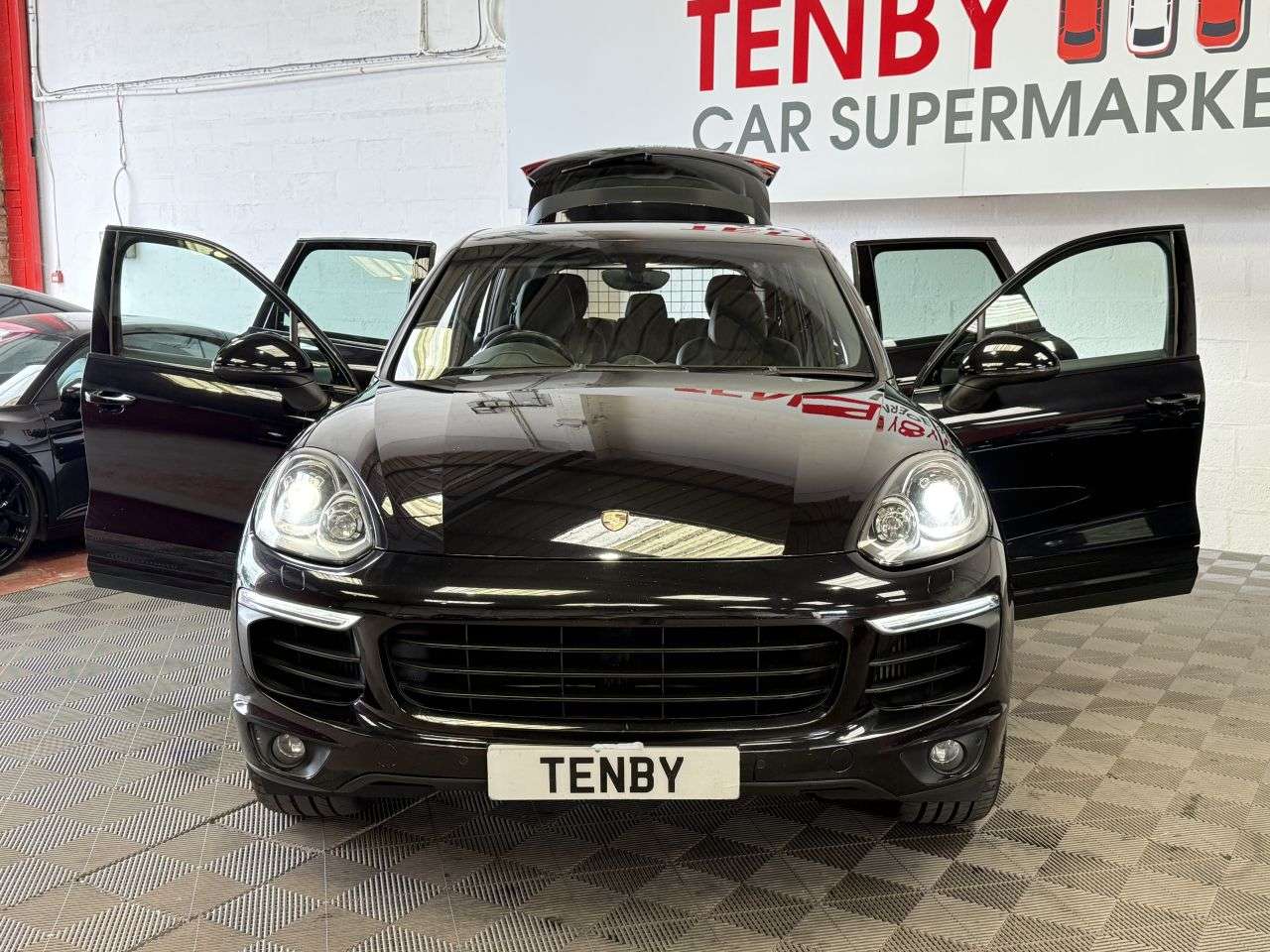 2017 PORSCHE CAYENNE 2017 PORSCHE CAYENNE