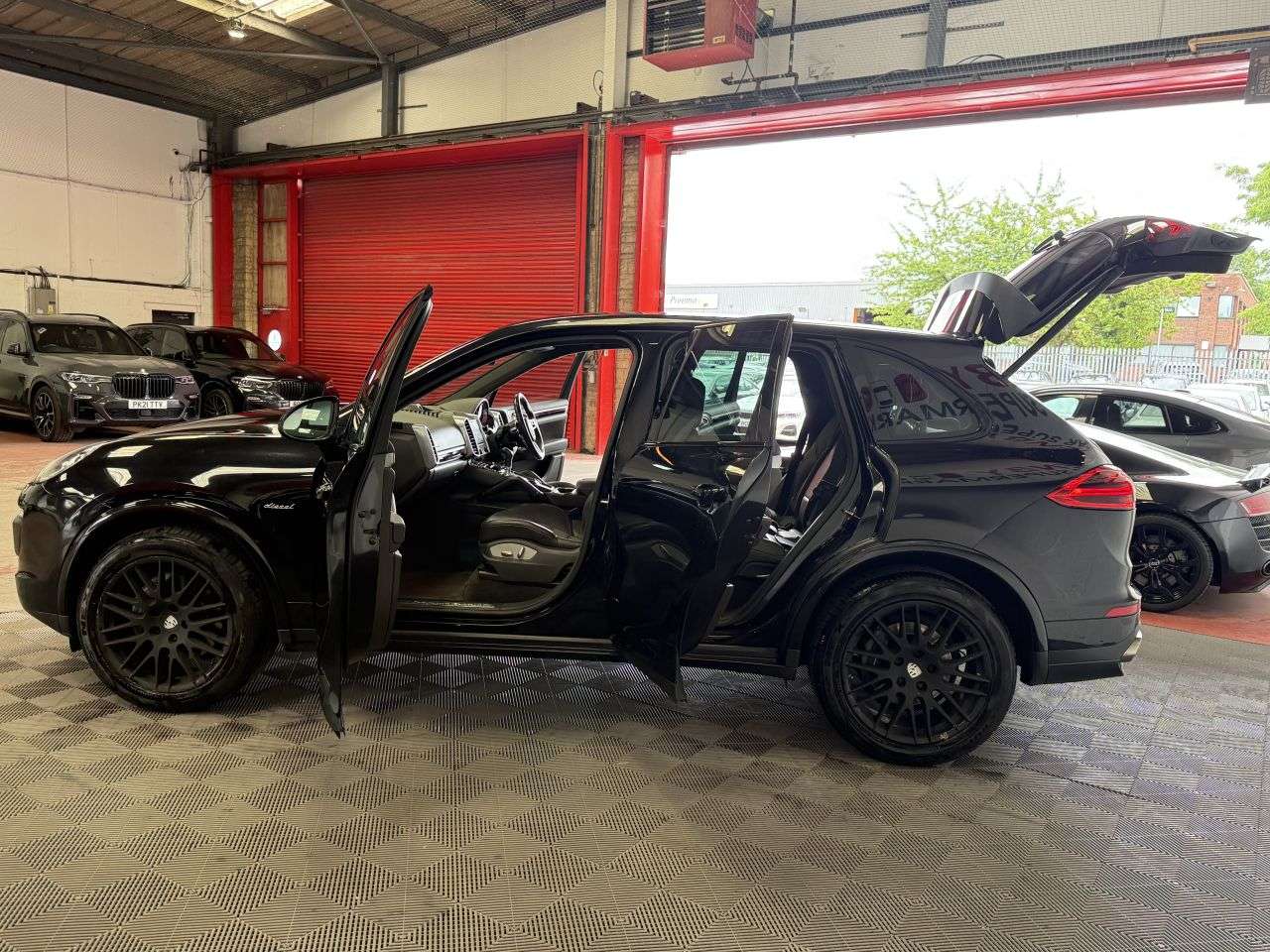 2017 PORSCHE CAYENNE 2017 PORSCHE CAYENNE