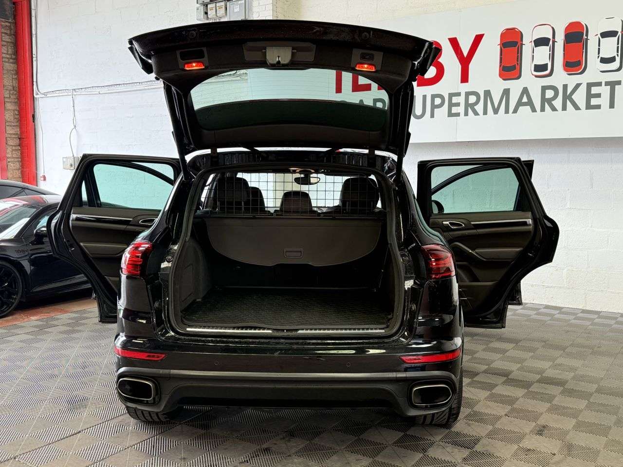2017 PORSCHE CAYENNE 2017 PORSCHE CAYENNE
