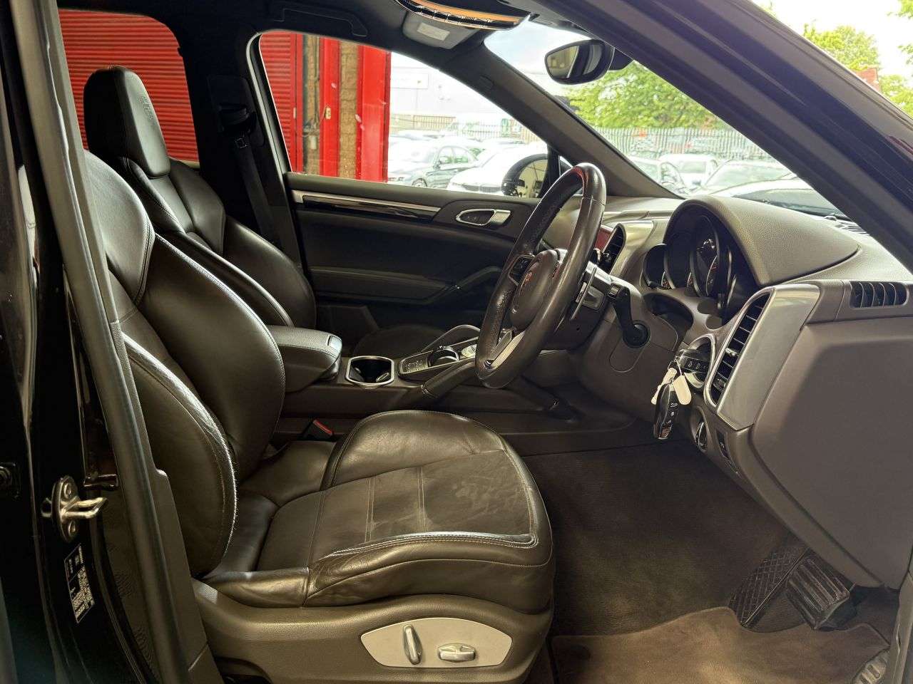 2017 PORSCHE CAYENNE 2017 PORSCHE CAYENNE