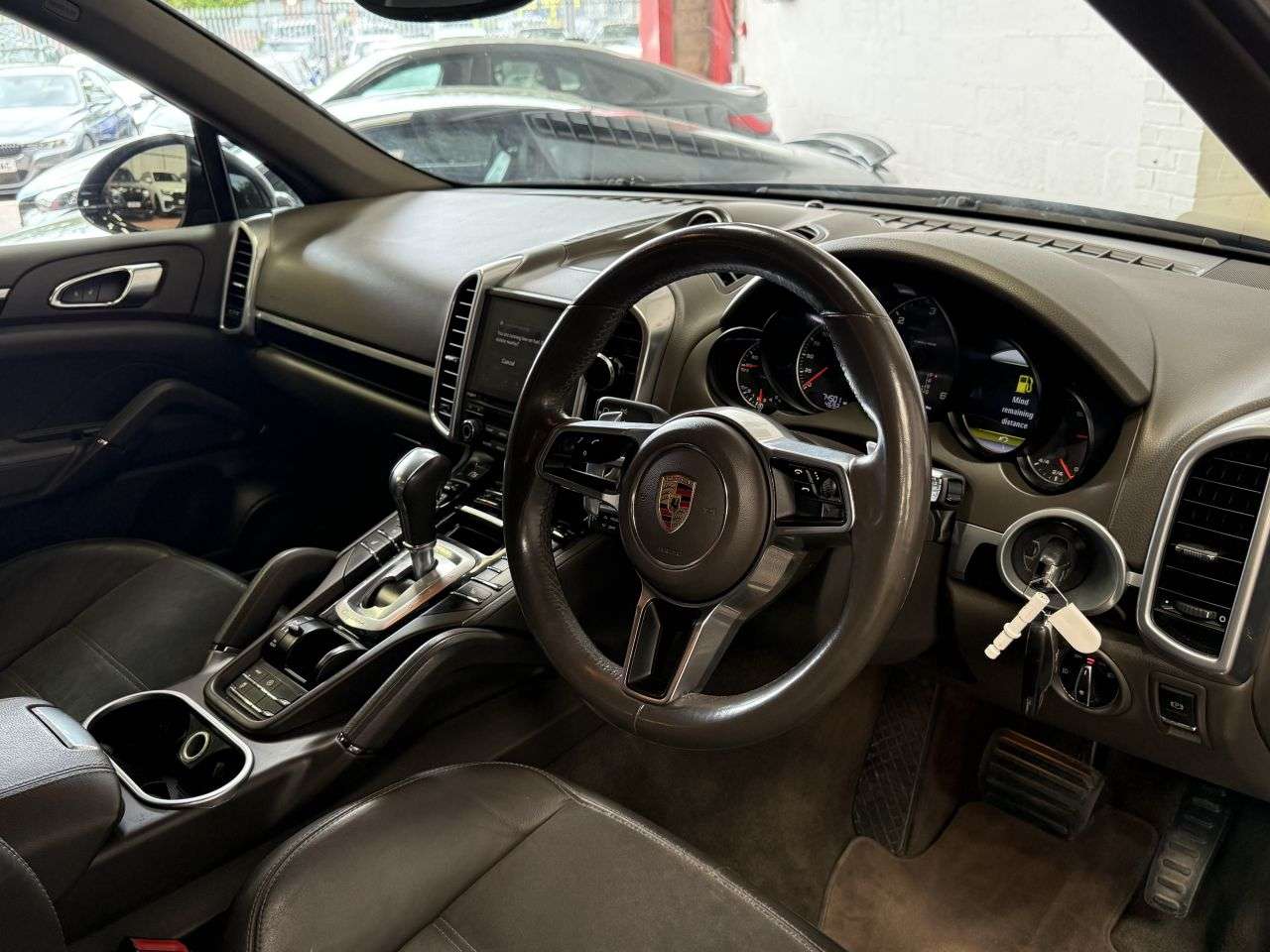 2017 PORSCHE CAYENNE 2017 PORSCHE CAYENNE
