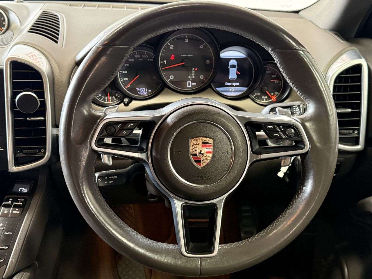 2017 PORSCHE CAYENNE 2017 PORSCHE CAYENNE