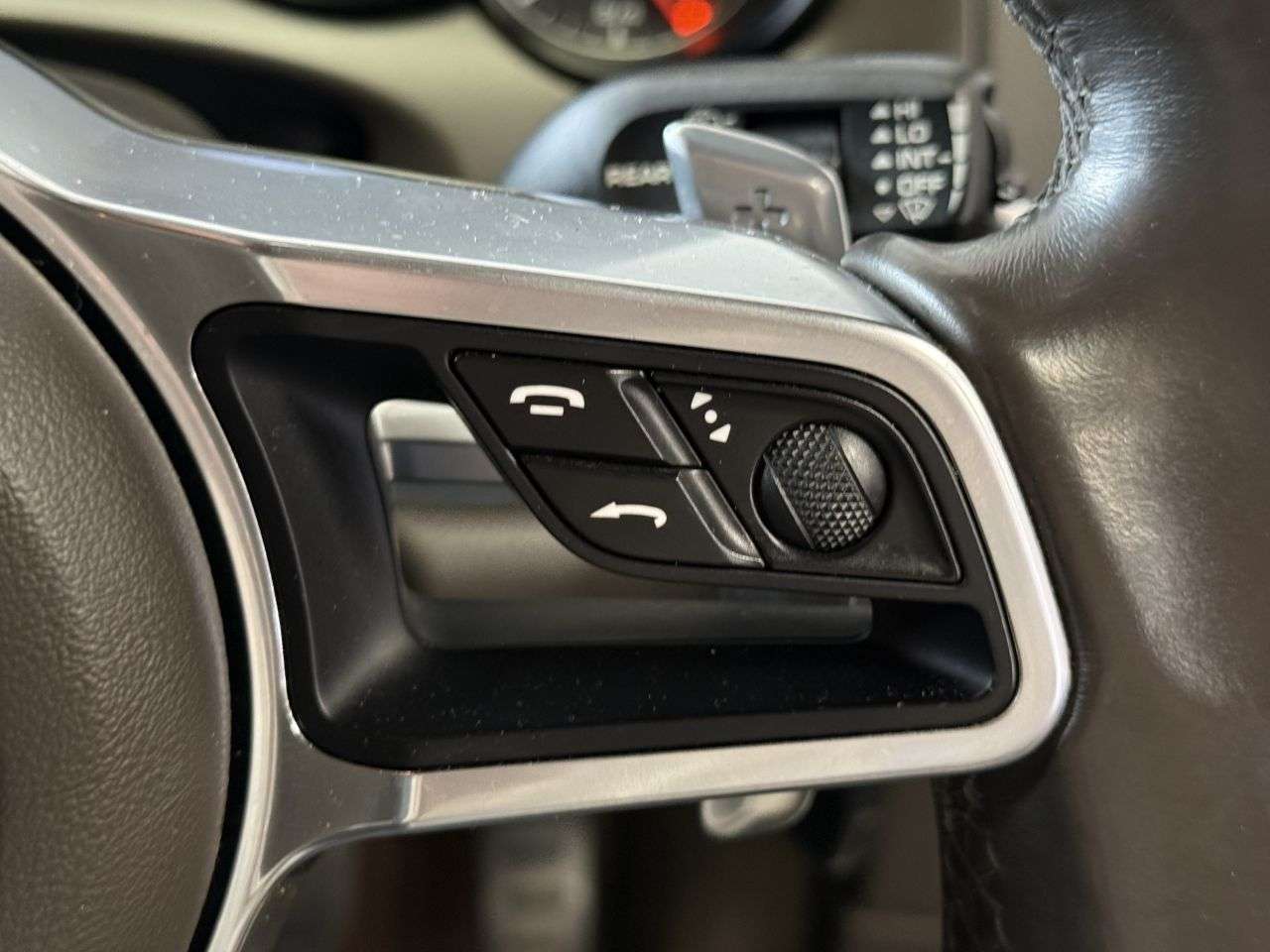 2017 PORSCHE CAYENNE 2017 PORSCHE CAYENNE