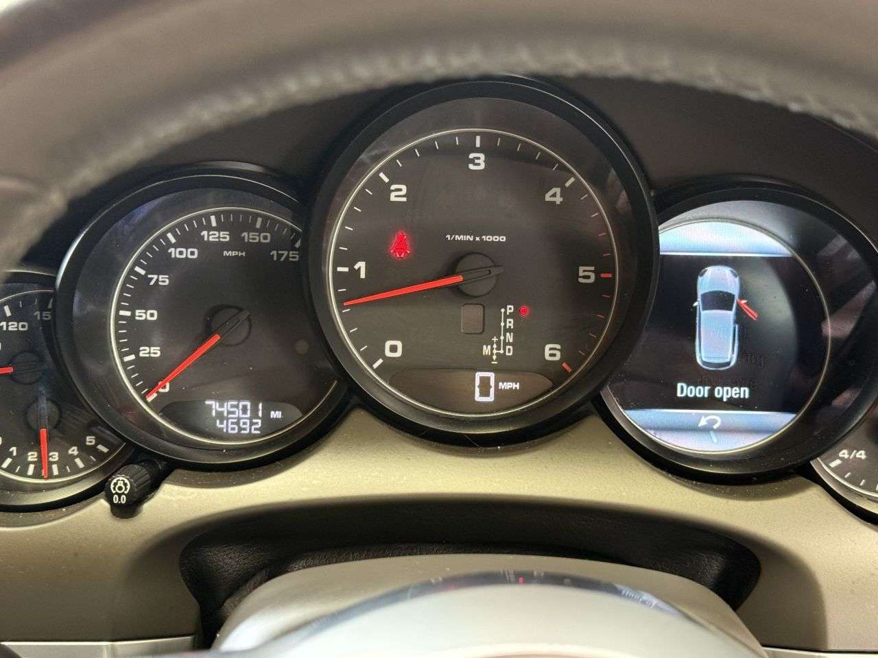 2017 PORSCHE CAYENNE 2017 PORSCHE CAYENNE