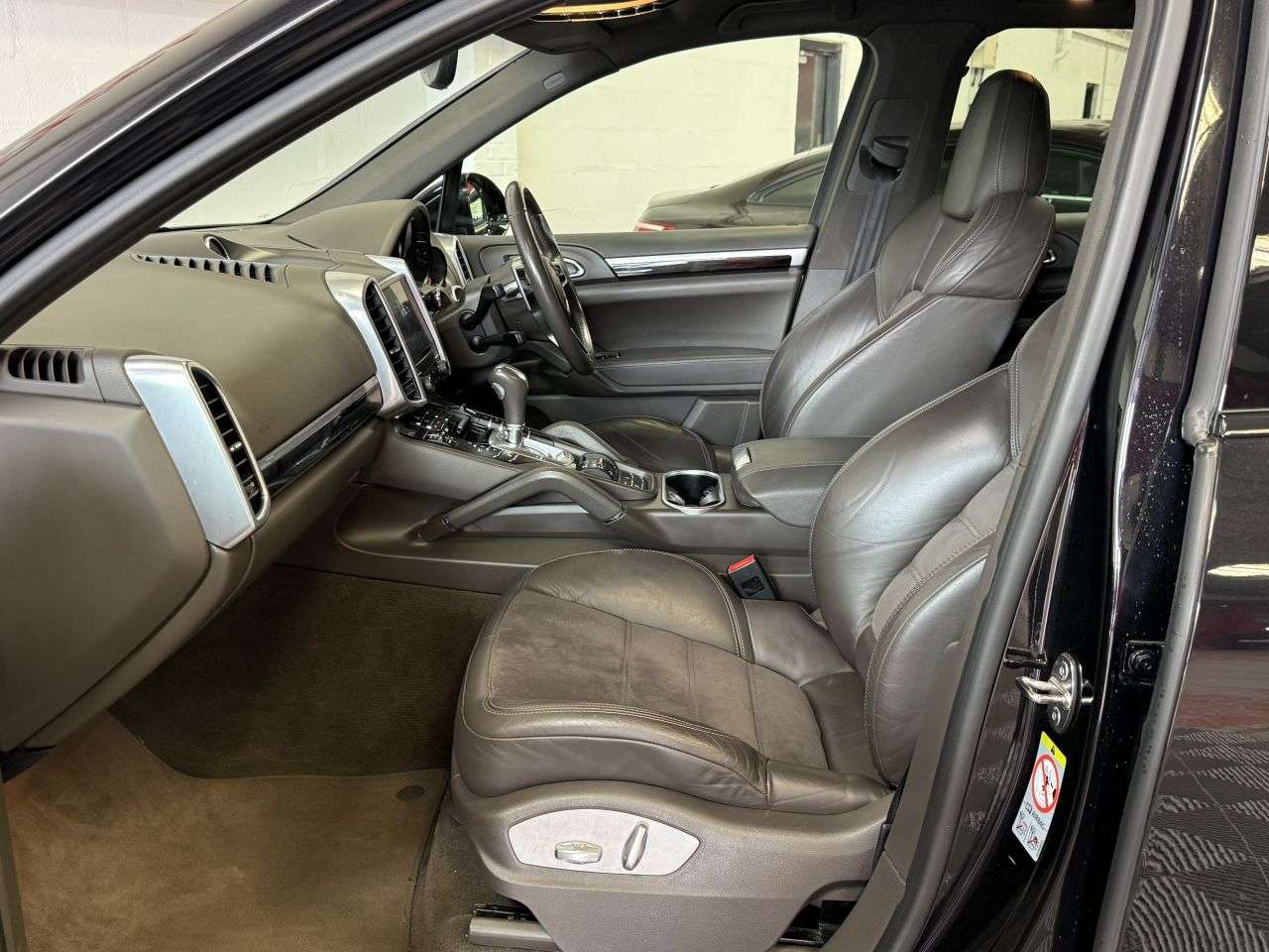 2017 PORSCHE CAYENNE 2017 PORSCHE CAYENNE