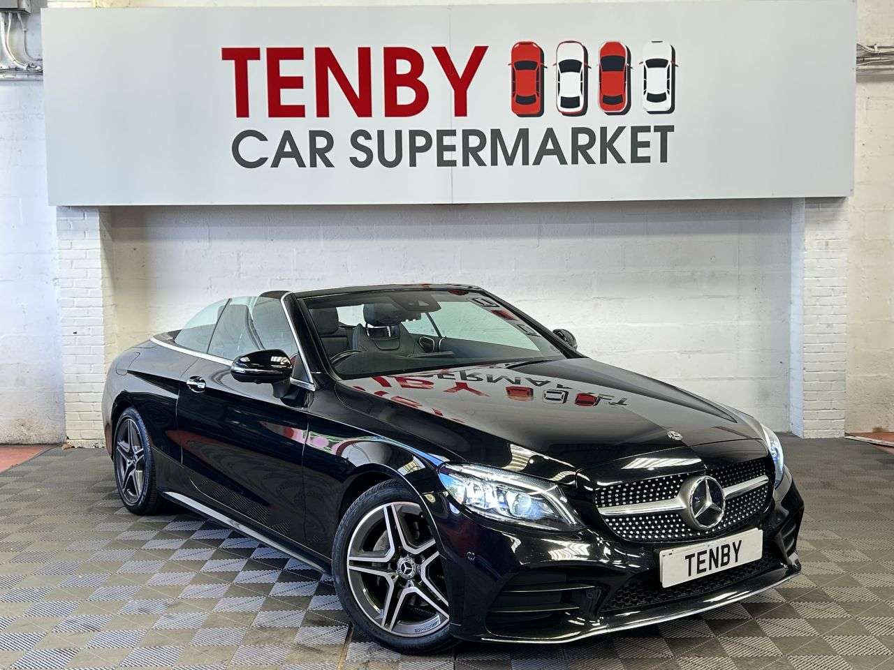 A 2018 MERCEDES-BENZ C CLASS 2.0 C220d AMG Line (Premium Plus) Cabriolet 2dr Diesel G-Tronic+ Euro 6 (s/ A 2018 MERCEDES-BENZ C CLASS 2.0 C220d AMG Line (Premium Plus) Cabriolet 2dr Diesel G-Tronic+ Euro 6 (s/