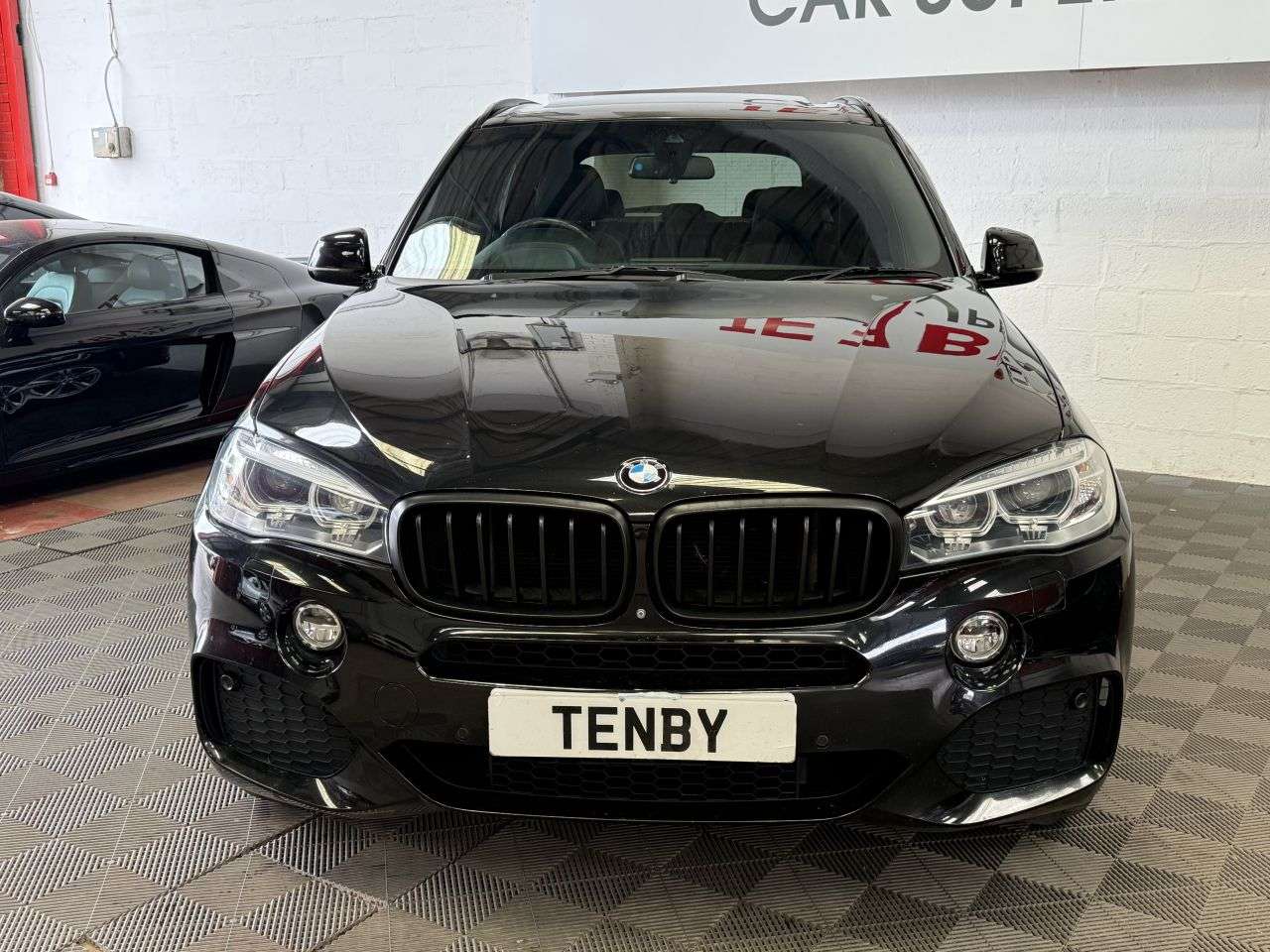 A 2015 BMW X5 3.0 40d M Sport SUV 5dr Diesel Auto xDrive Euro 6 (s/s) (313 ps) SAT NAV+FH A 2015 BMW X5 3.0 40d M Sport SUV 5dr Diesel Auto xDrive Euro 6 (s/s) (313 ps) SAT NAV+FH