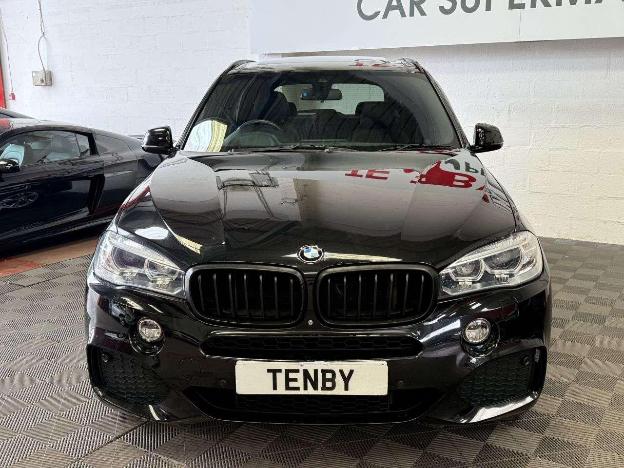 A 2015 BMW X5 3.0 40d M Sport SUV 5dr Diesel Auto xDrive Euro 6 (s/s) (313 ps) SAT NAV+FH A 2015 BMW X5 3.0 40d M Sport SUV 5dr Diesel Auto xDrive Euro 6 (s/s) (313 ps) SAT NAV+FH