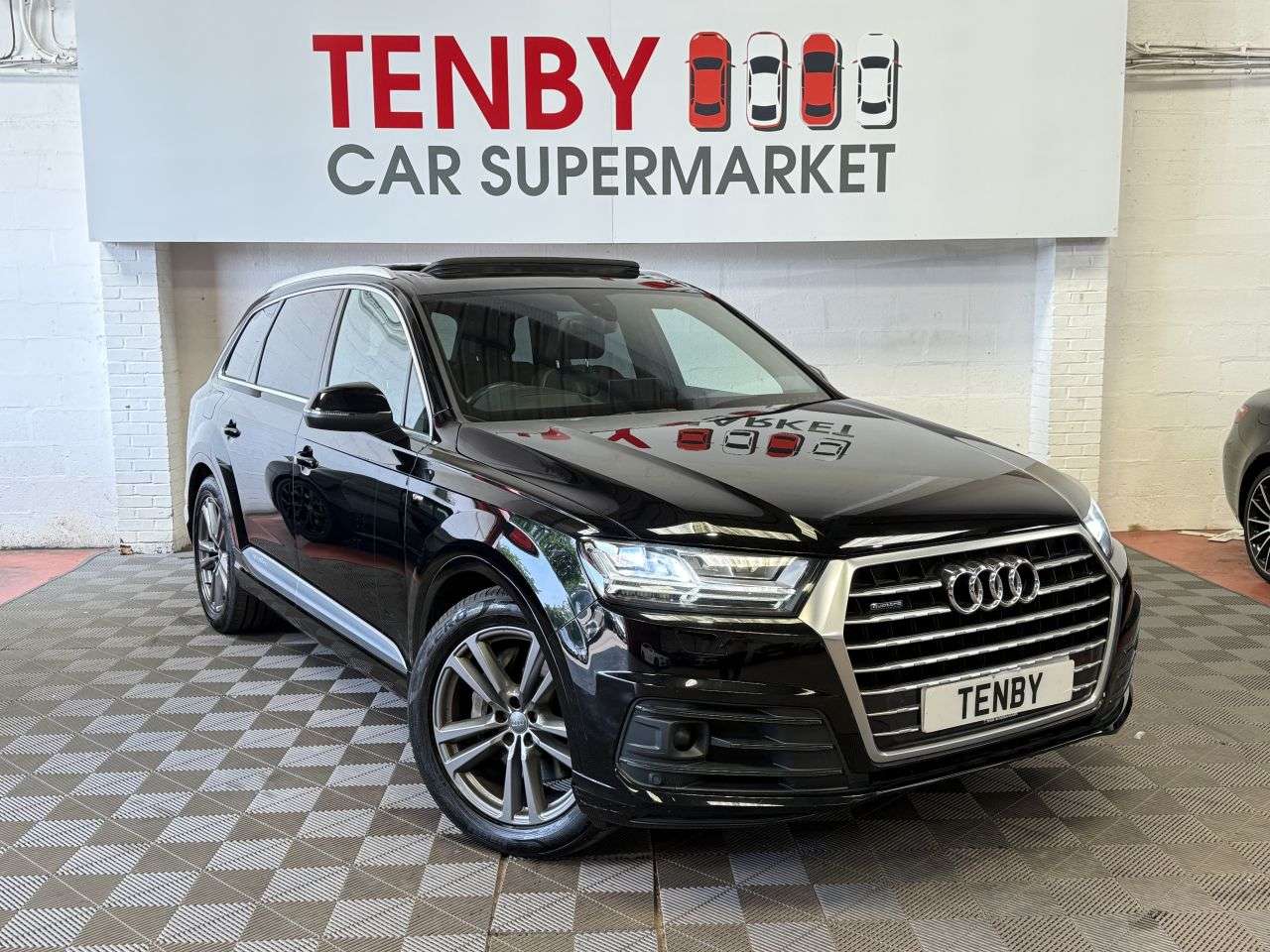 A 2015 AUDI Q7 3.0 TDI V6 S line SUV 5dr Diesel Tiptronic quattro Euro 6 (s/s) (272 ps) FH A 2015 AUDI Q7 3.0 TDI V6 S line SUV 5dr Diesel Tiptronic quattro Euro 6 (s/s) (272 ps) FH