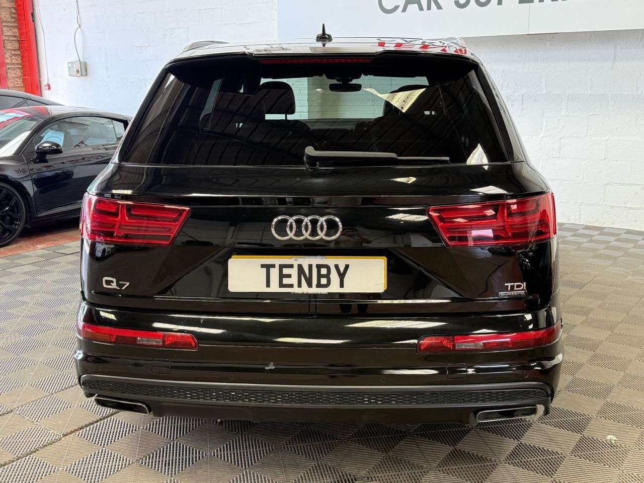 2015 AUDI Q7 2015 AUDI Q7