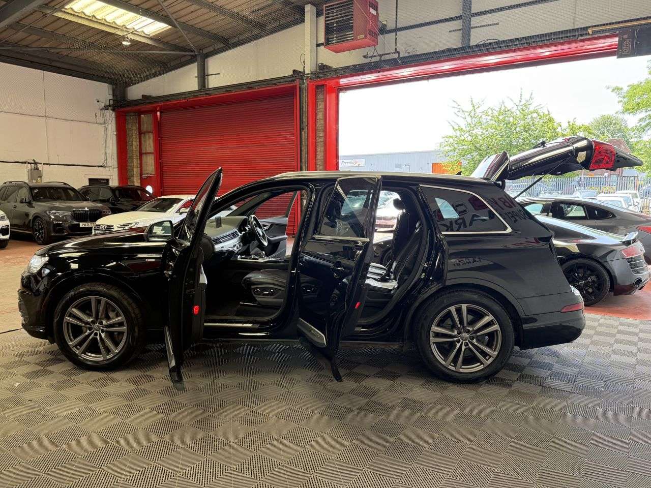 2015 AUDI Q7 2015 AUDI Q7