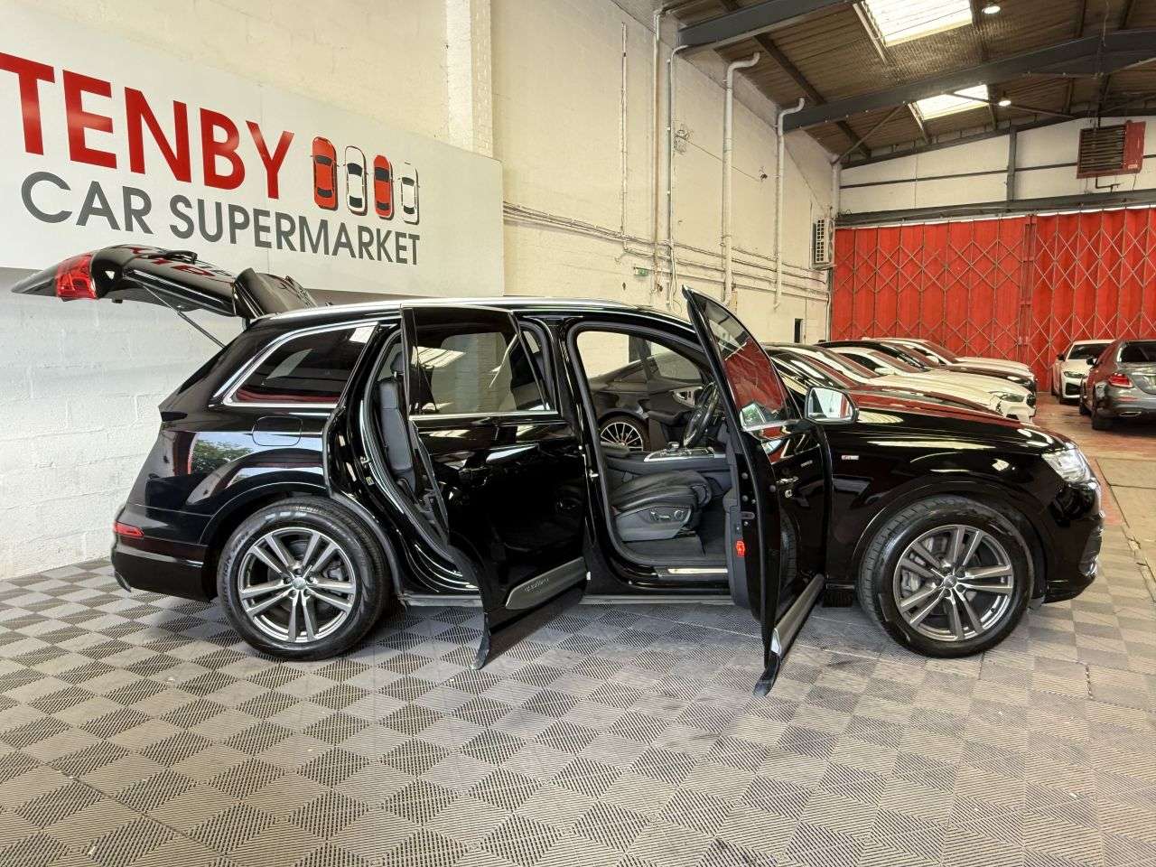2015 AUDI Q7 2015 AUDI Q7