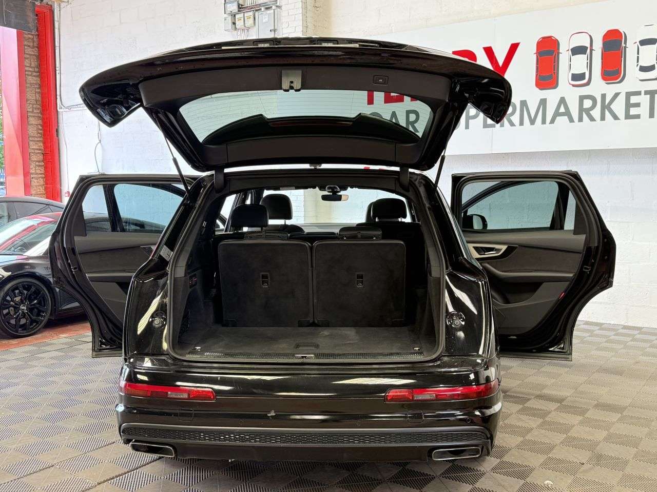 2015 AUDI Q7 2015 AUDI Q7