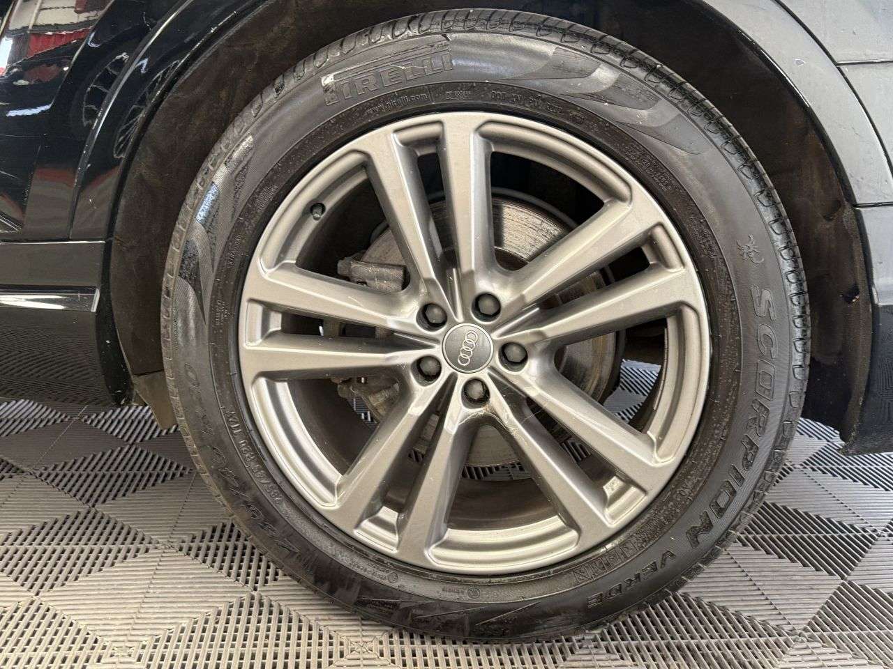 2015 AUDI Q7 2015 AUDI Q7