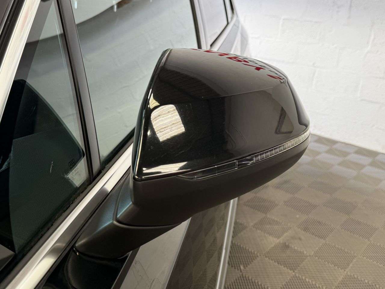 2015 AUDI Q7 2015 AUDI Q7