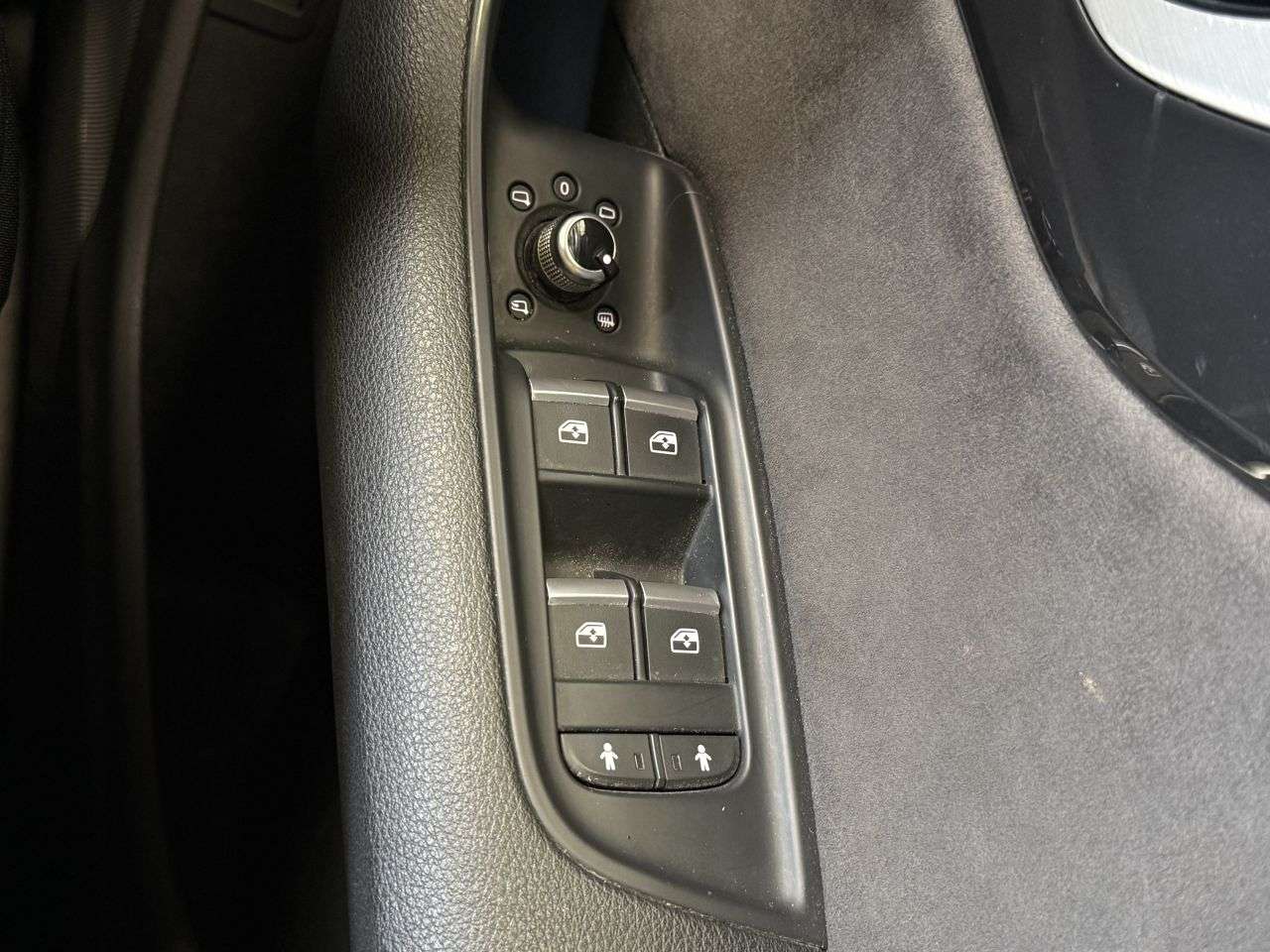 2015 AUDI Q7 2015 AUDI Q7