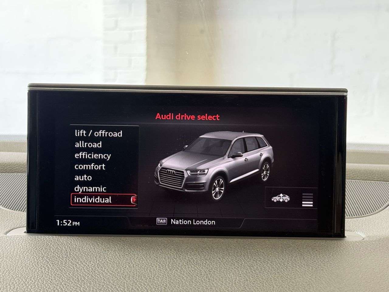 2015 AUDI Q7 2015 AUDI Q7