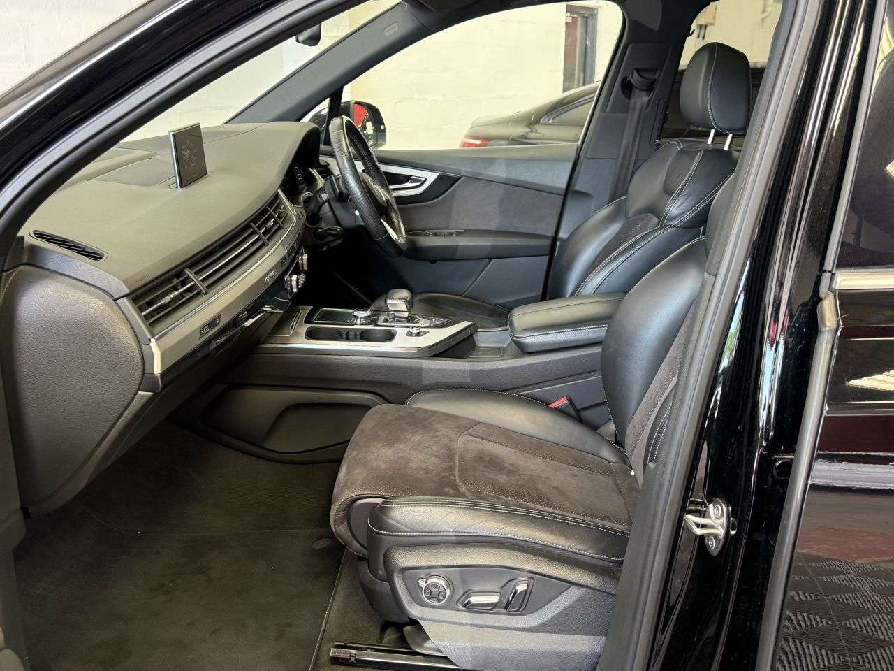 2015 AUDI Q7 2015 AUDI Q7