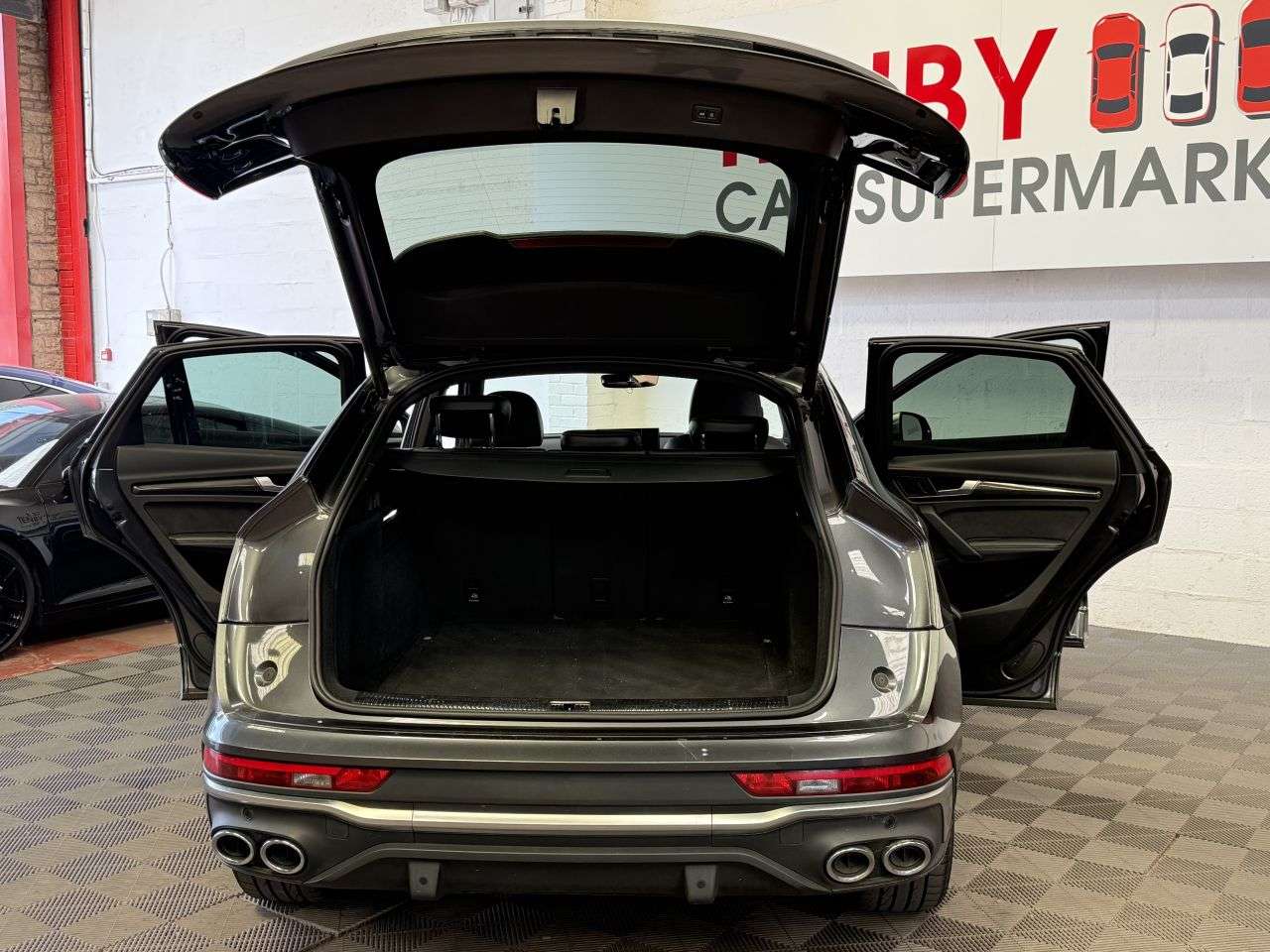 2022 AUDI SQ5 2022 AUDI SQ5